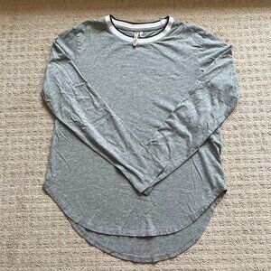 Banana Republic Long Sleeve Crew Neck Shirt